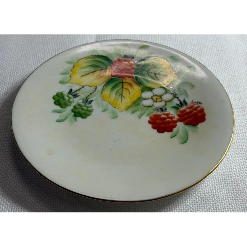 Favorite Bavaria Hand Painted Berry Porcelain Plate Gold Rim Artist Signed Luken